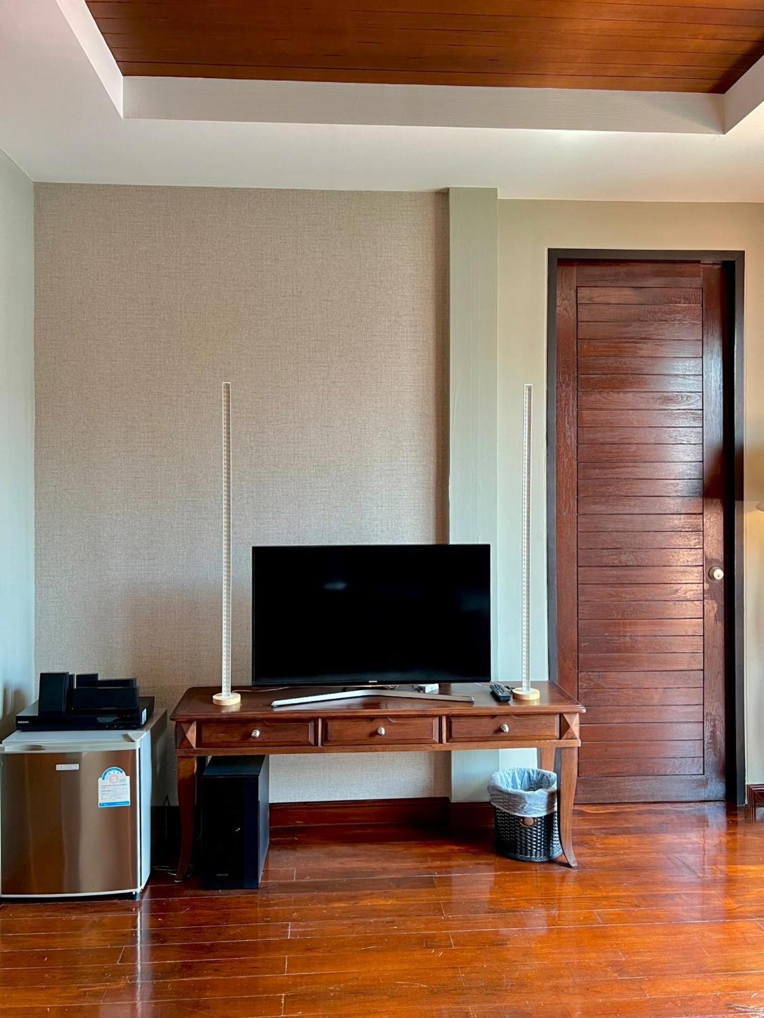 Yotaka Bangkok Hotel Экстерьер фото