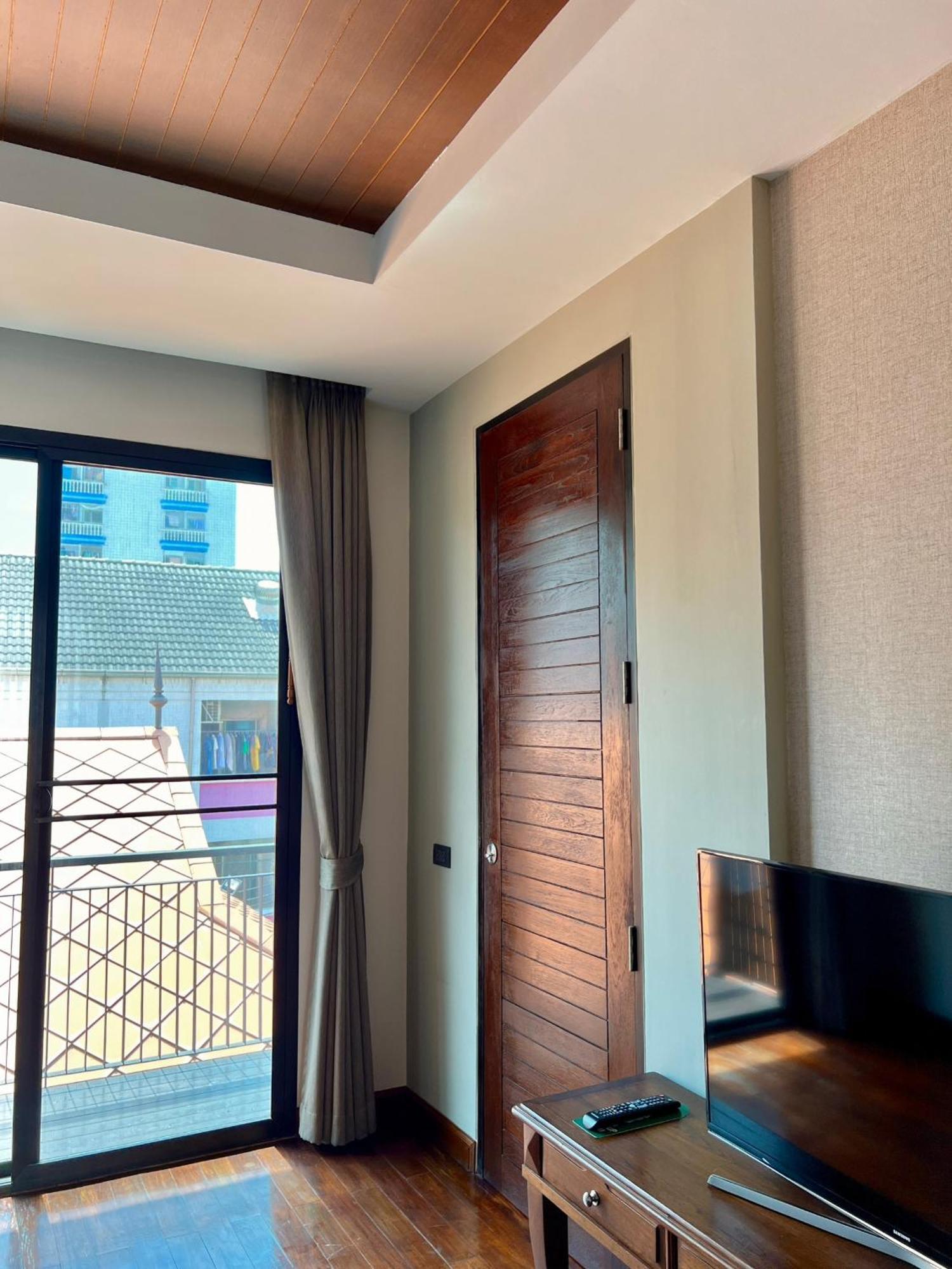 Yotaka Bangkok Hotel Экстерьер фото