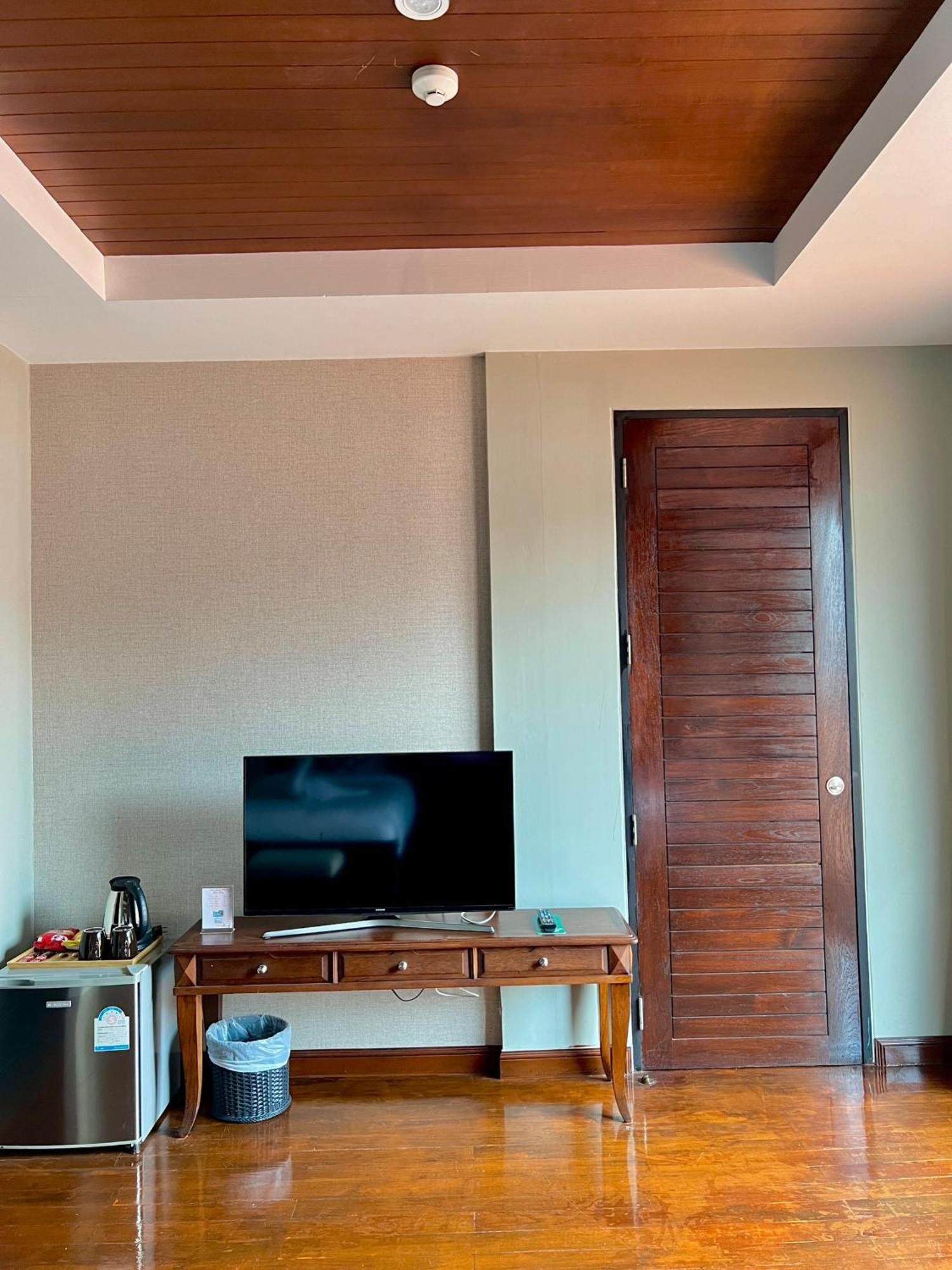 Yotaka Bangkok Hotel Экстерьер фото