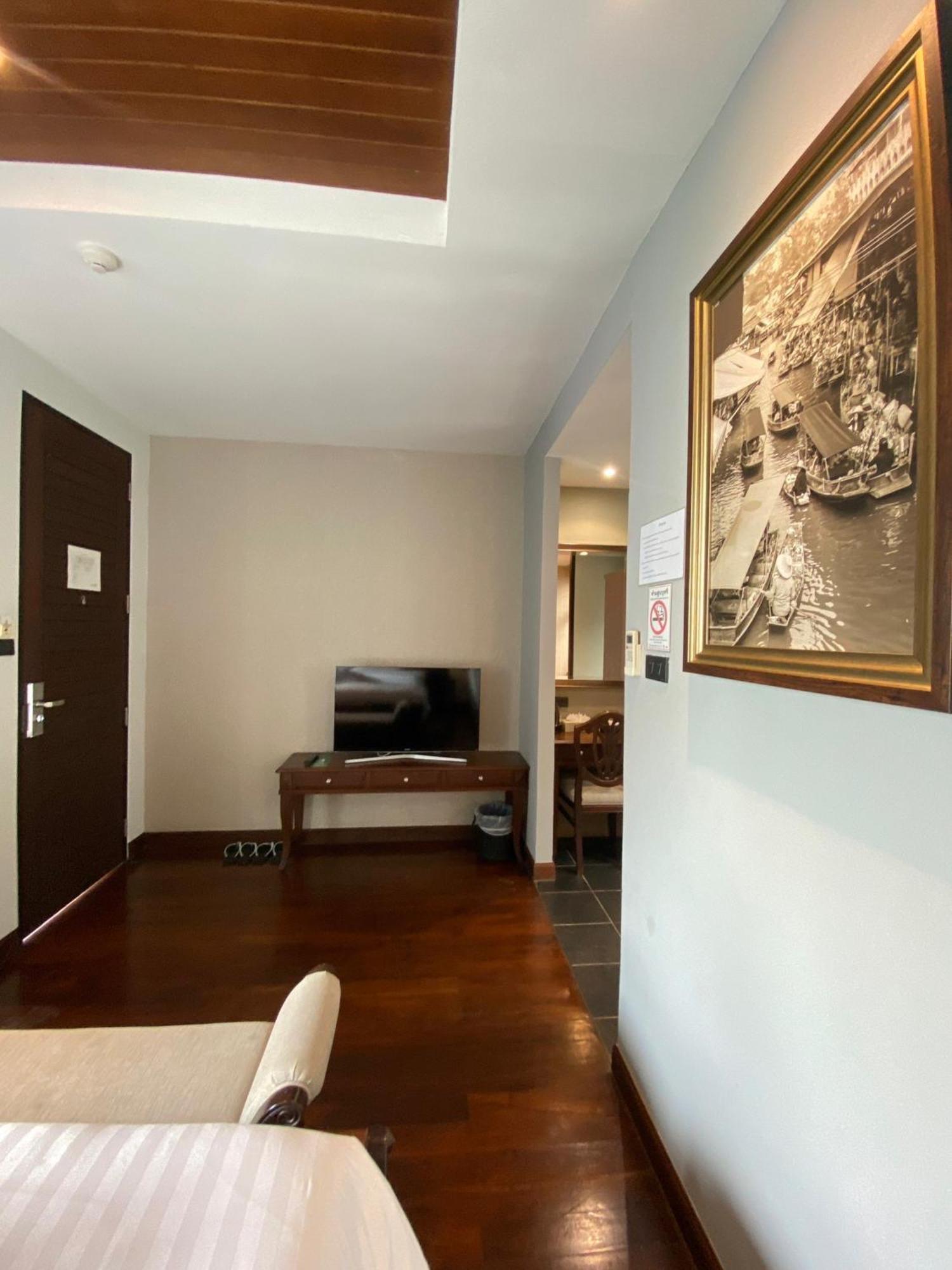 Yotaka Bangkok Hotel Экстерьер фото